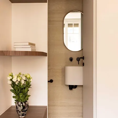 Elegant - Ac- 2br-6p- Madeleine Apartment *